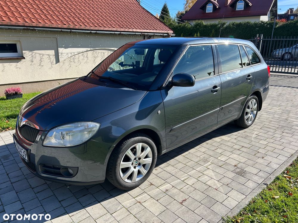 Skoda Fabia 2008 photo 4