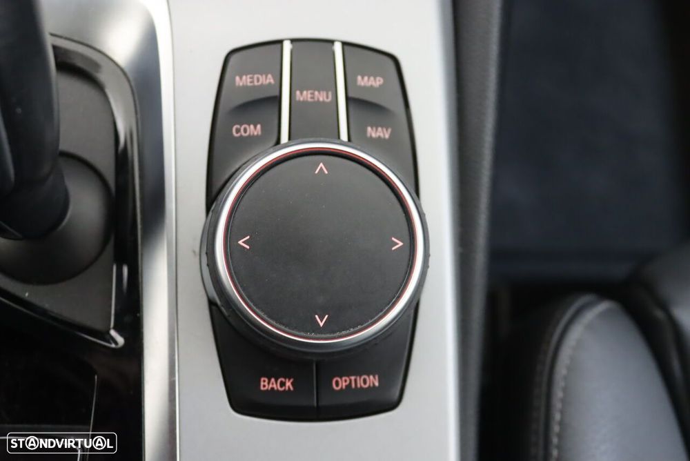 BMW 530 e Line Luxury - 38