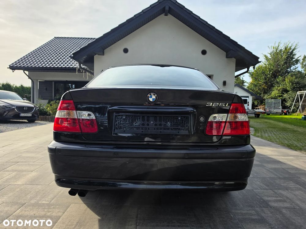 BMW Seria 3 325i - 7
