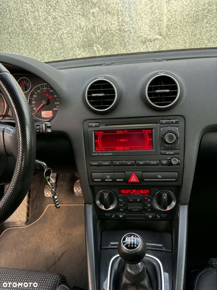 Audi A3 Sportback 2.0 TDI DPF Ambiente - 26
