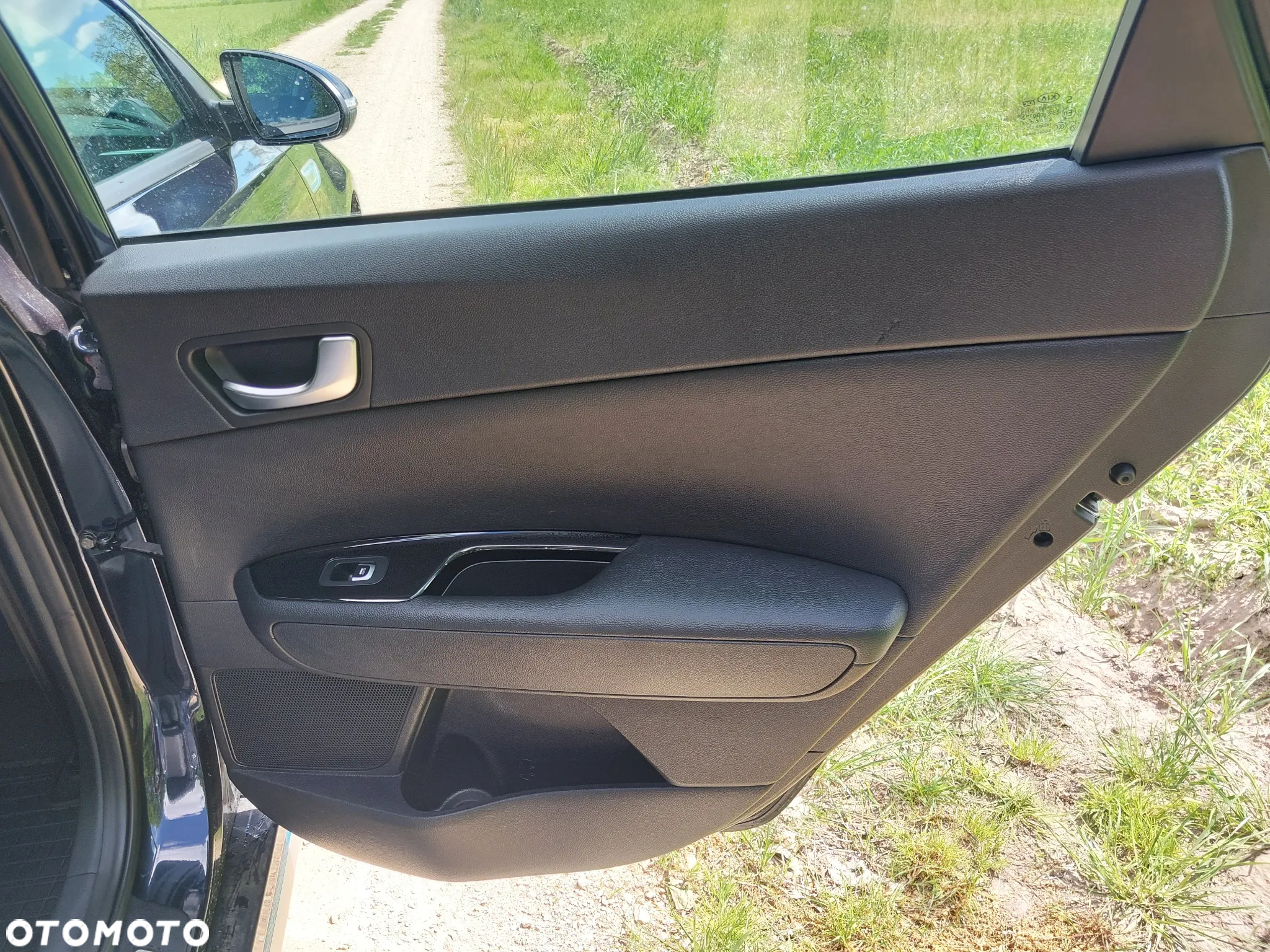 Kia Optima Plug-in Hybrid - 22