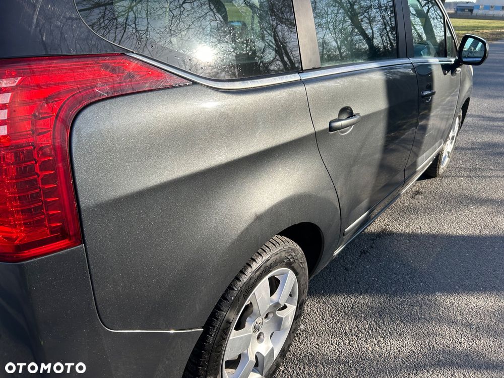 Peugeot 5008 - 15