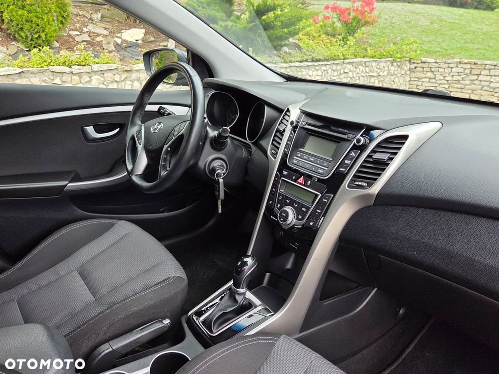 Hyundai i30 Kombi 1.6 GDi DCT Premium - 21
