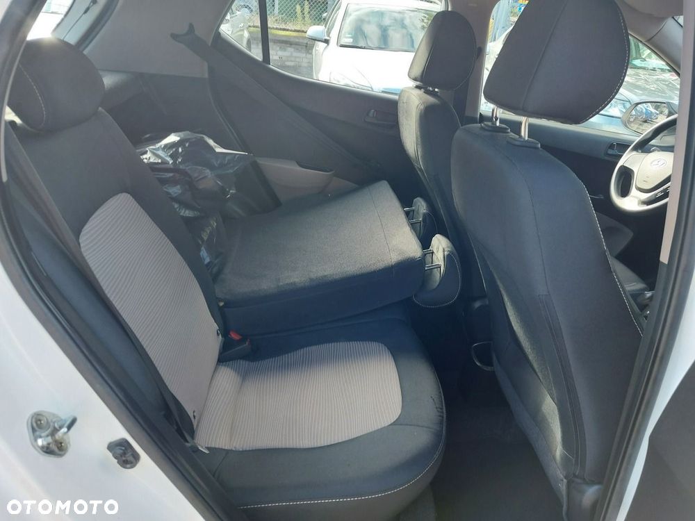 Hyundai i10 - 10