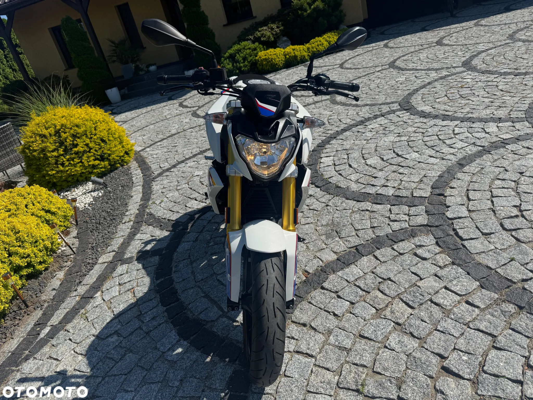 BMW G - 2