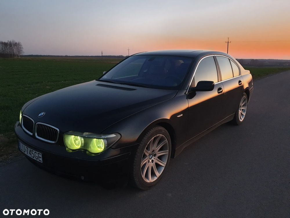 BMW Seria 7 745i - 2