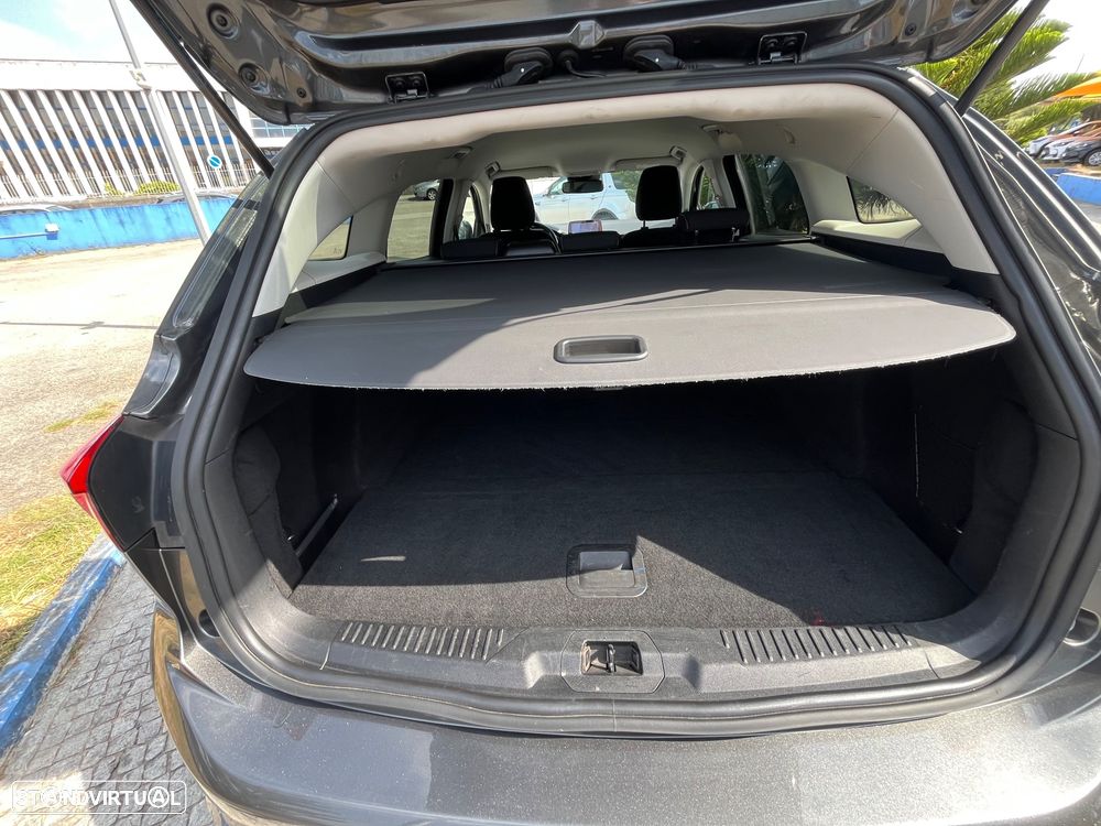 Ford Focus SW 1.5 TDCi EcoBlue Connected - 27