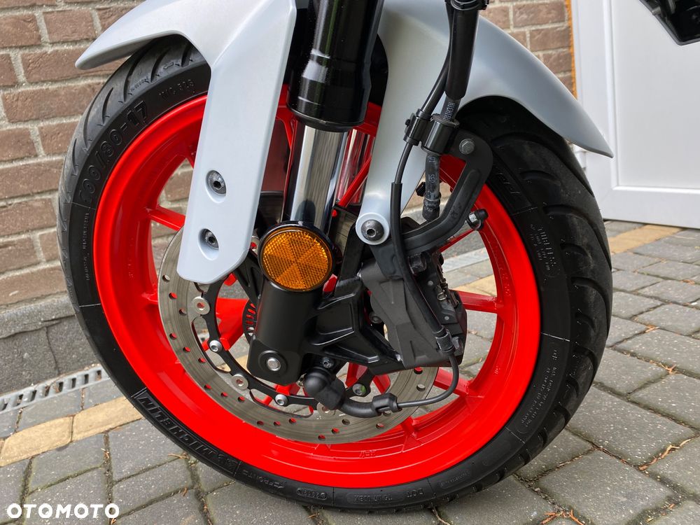 Yamaha MT - 16