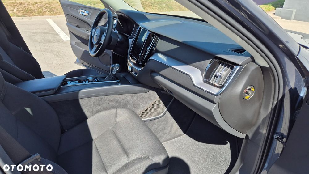 Volvo XC 60 D4 Momentum Pro - 17