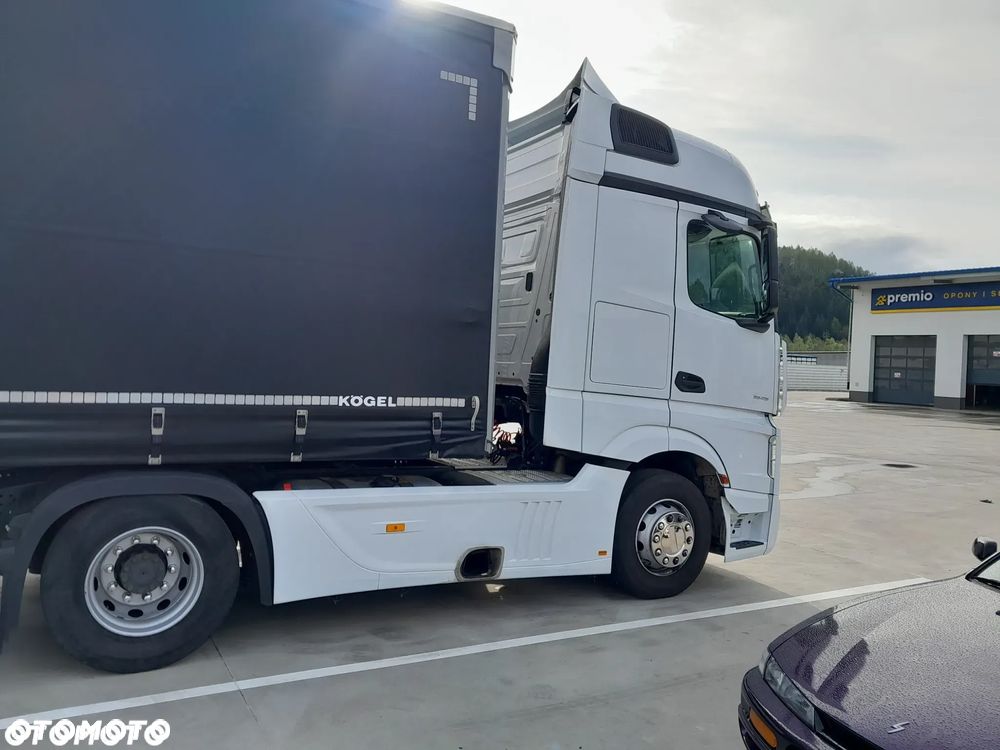 Mercedes-Benz Actros - 13