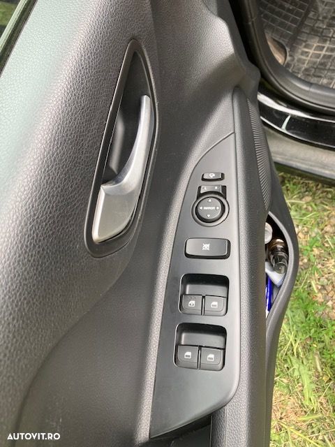 Kia Rio - 2