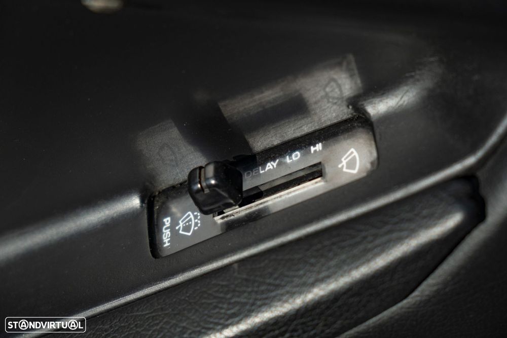 Chevrolet Corvette - 17