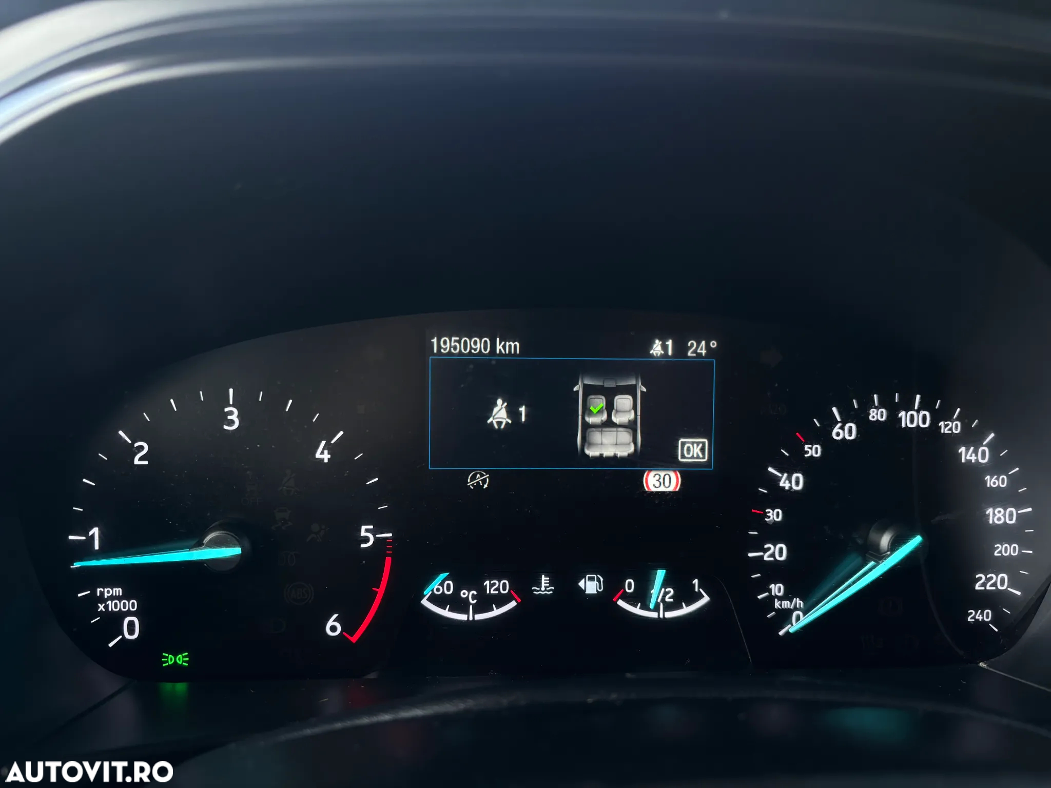 Ford Focus 1.5 EcoBlue ST-Line - 28