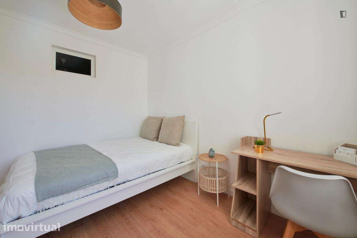 Quarto - localizado em Arroios Lisbon - Grande imagem: 2/11