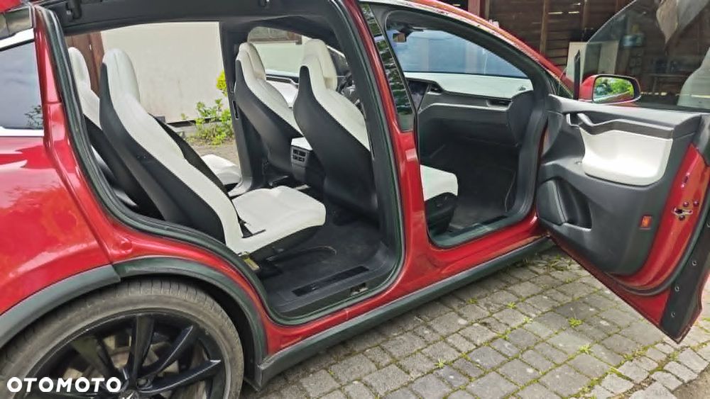 Tesla Model X Performance - 8