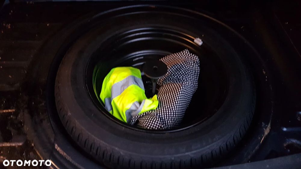 Opel Astra 1.6 Caravan - 16