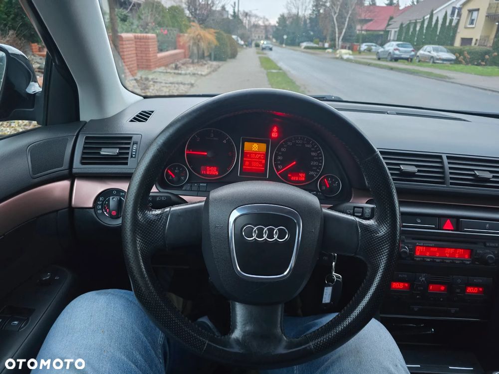 Audi A4 Avant 2.0 TDI - 13