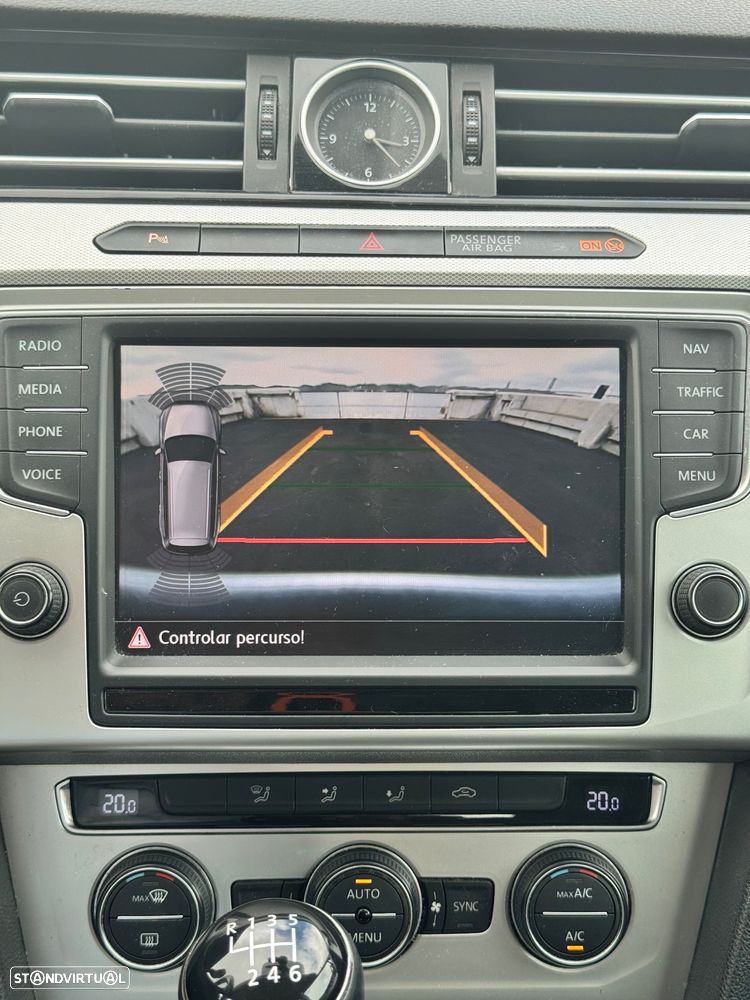 VW Passat Variant 1.6 TDI BlueMotion - 30