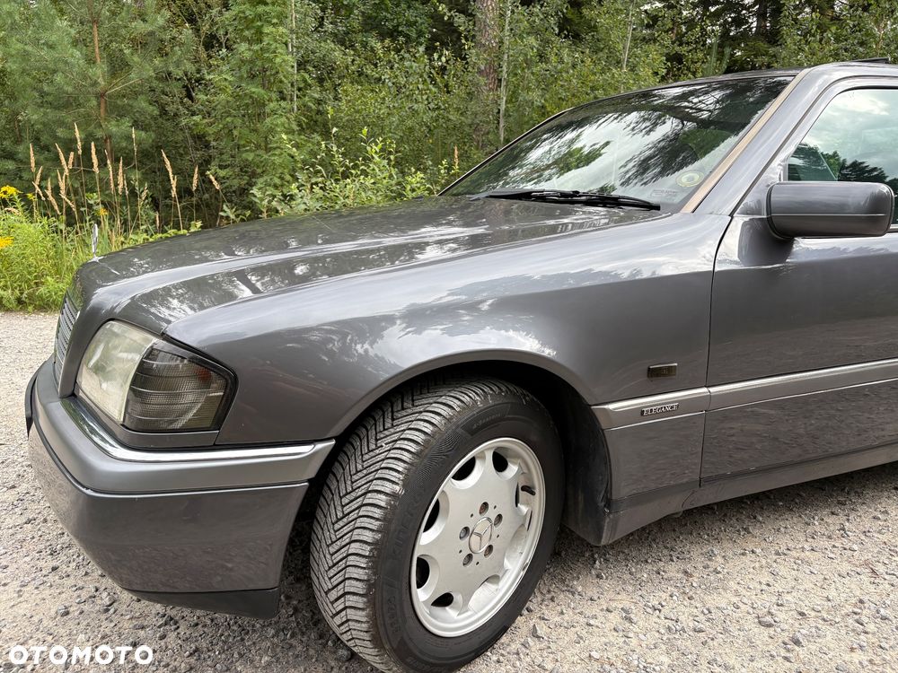 Mercedes-Benz Klasa C 180 T Elegance - 31