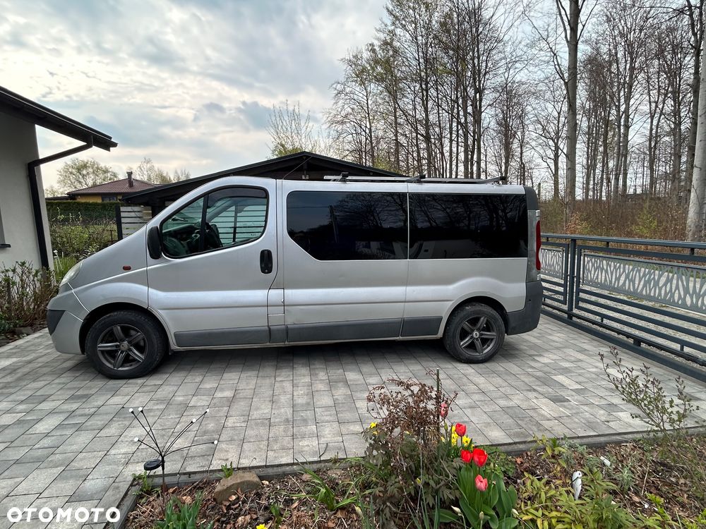 Opel Vivaro - 1