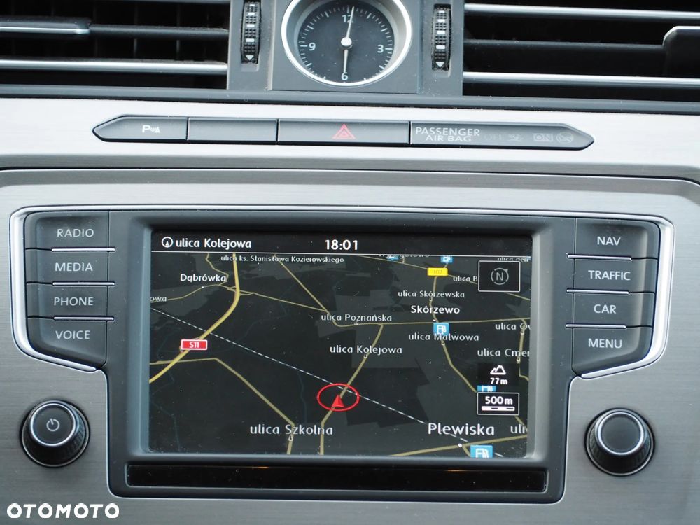 Volkswagen Passat - 17