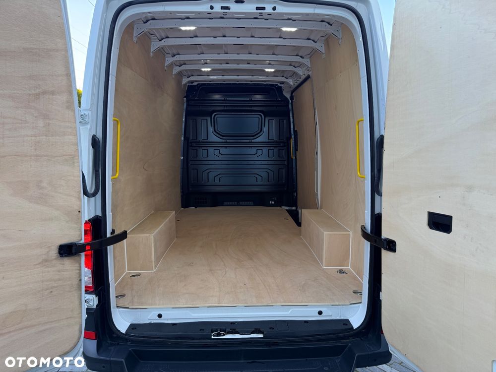 Volkswagen Crafter - 22