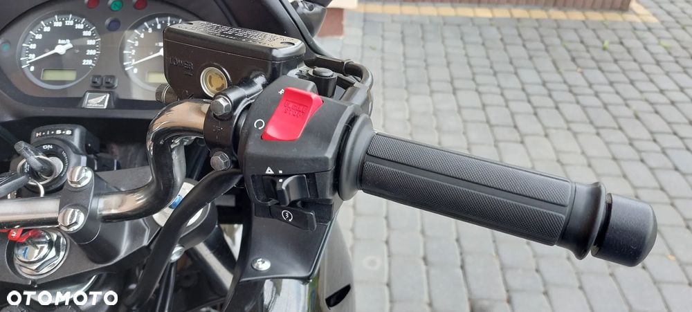 Honda CBF - 36