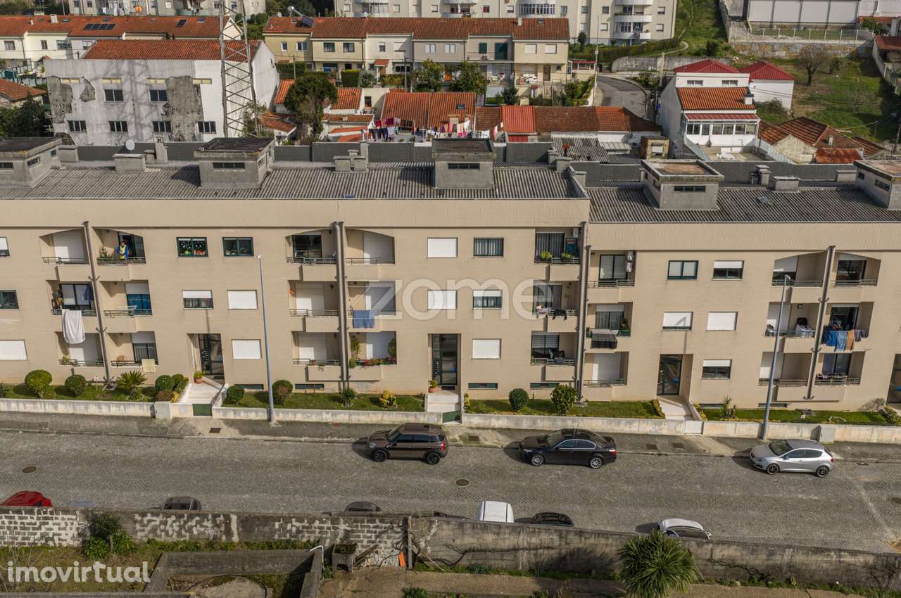 Apartamento T2 Renovado em Fânzeres - Grande imagem: 2/24