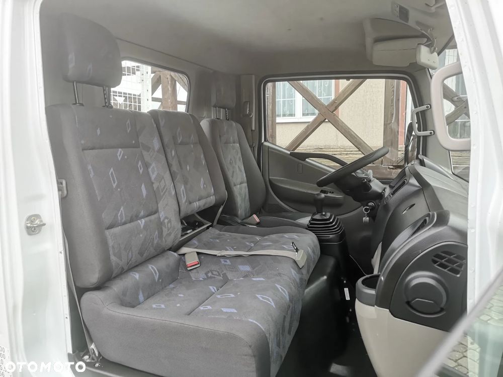 Renault Maxity 2.5dXi 130 - 12