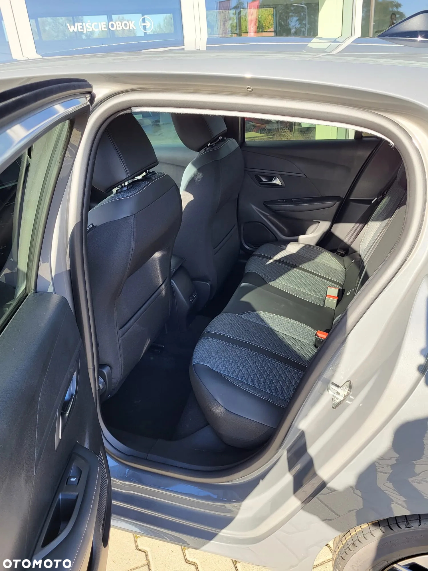 Peugeot 208 1.2 PureTech Allure S&S - 4