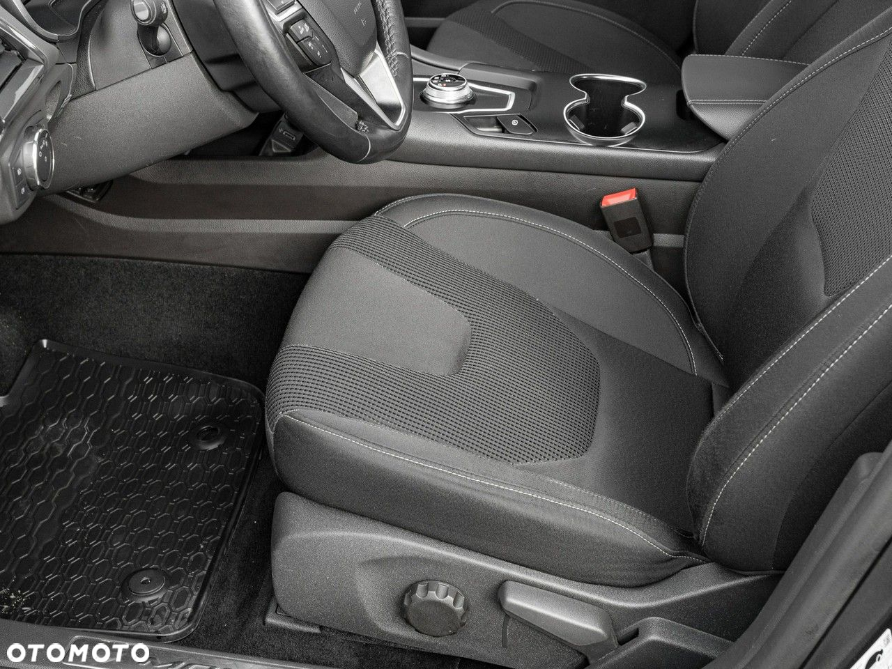 Ford Mondeo 2.0 EcoBlue Titanium - 13