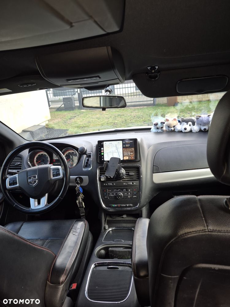 Dodge Grand Caravan - 5
