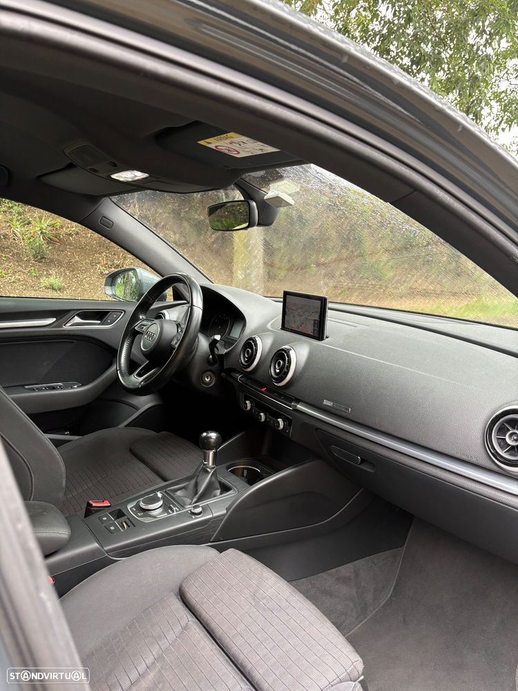 Audi A3 Limousine 1.0 TFSI Design - 8