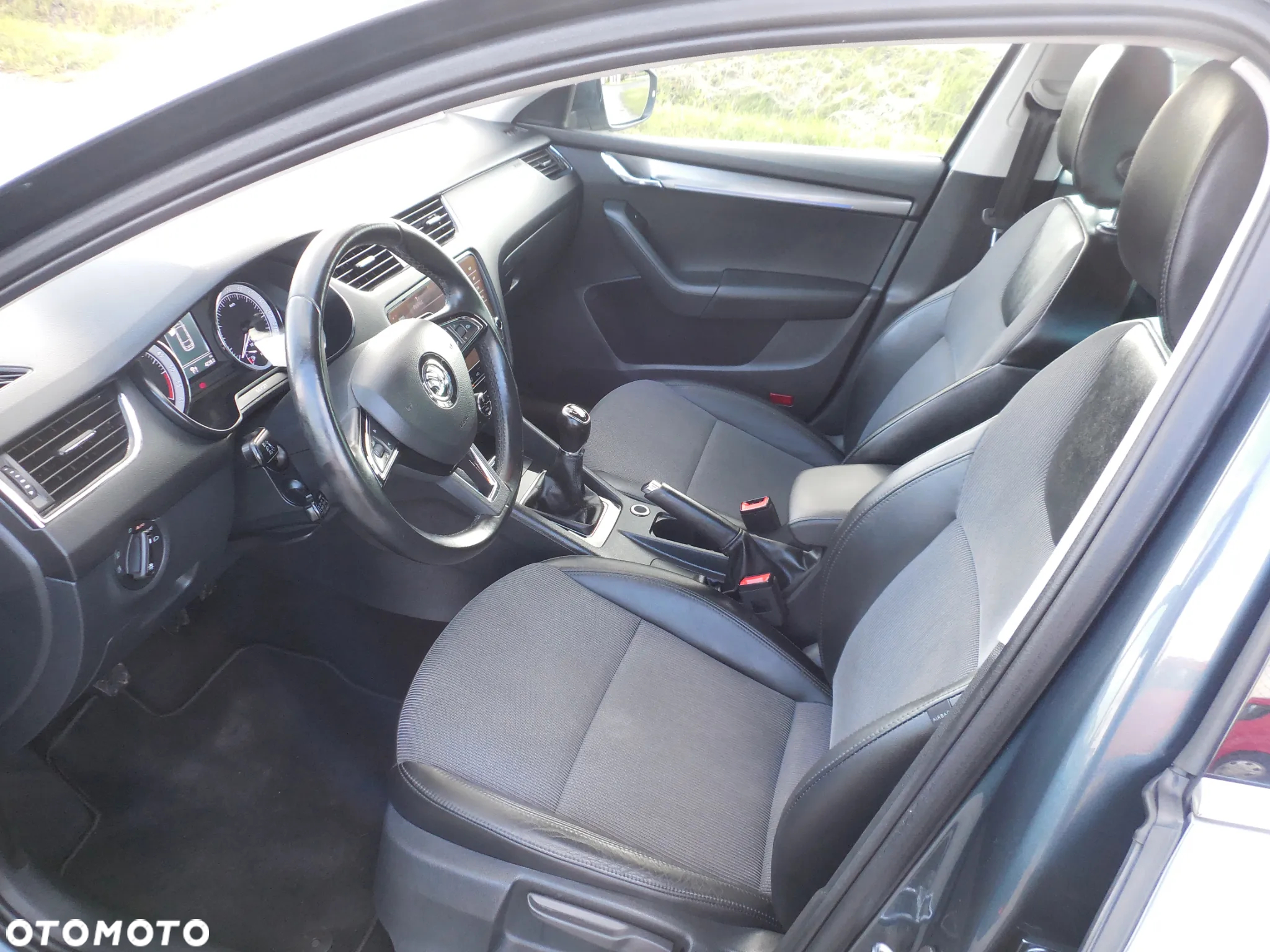 Skoda Octavia Combi 2.0 TDI Premium Edition - 16