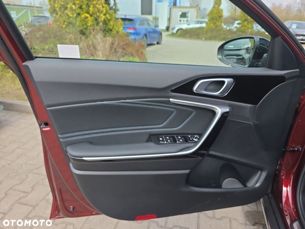 Kia XCeed 1.6 T-GDI Tribute DCT - 17