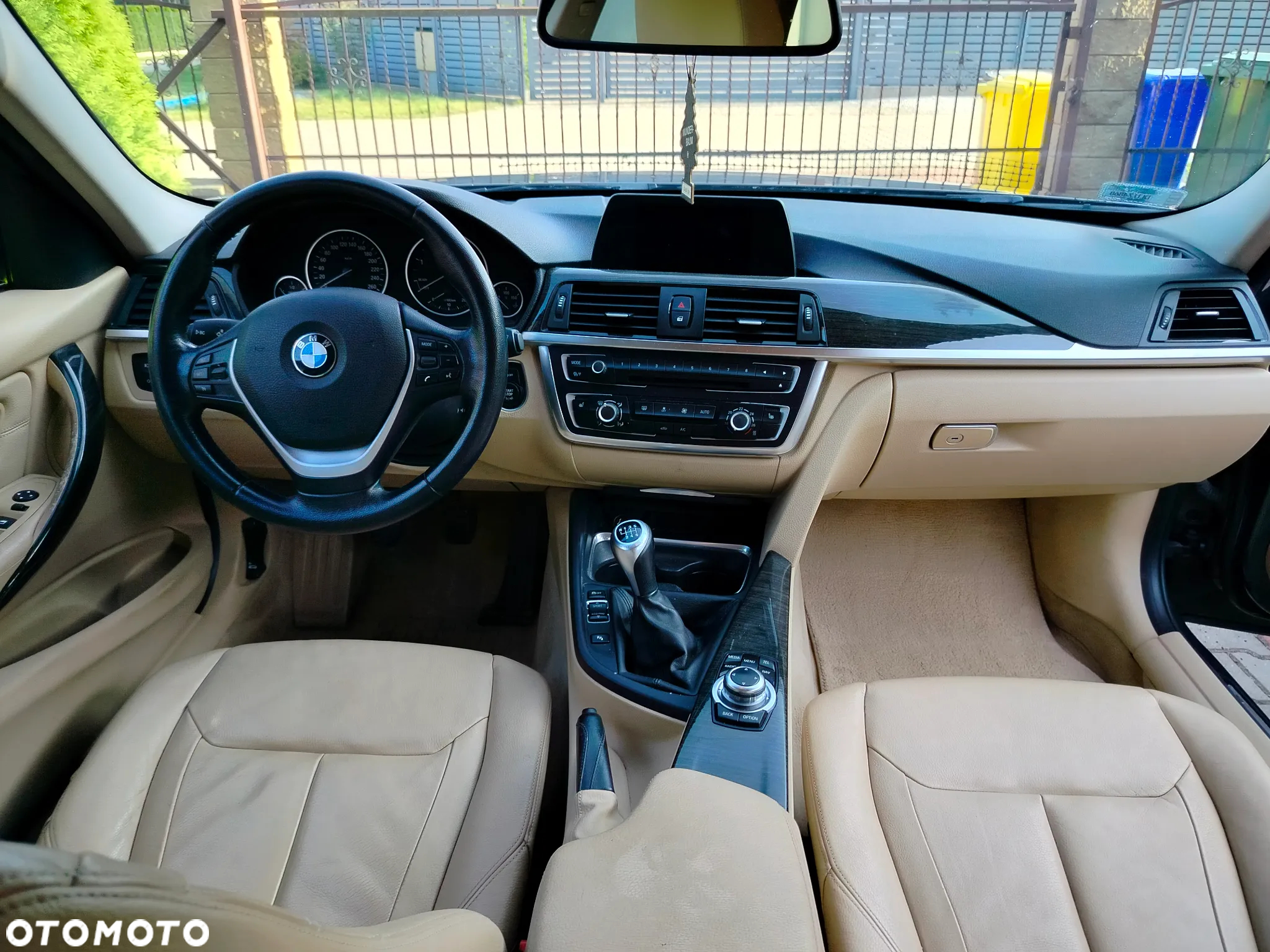 BMW Seria 3 318d Luxury Line - 12