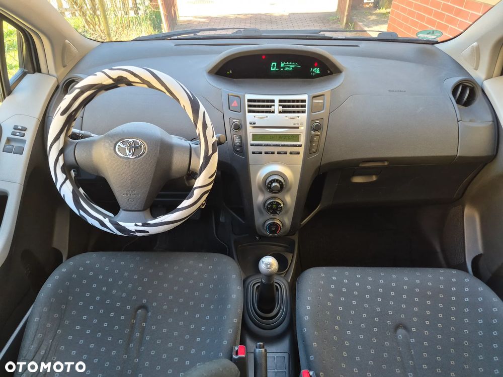 Toyota Yaris 1.33 Sol - 5