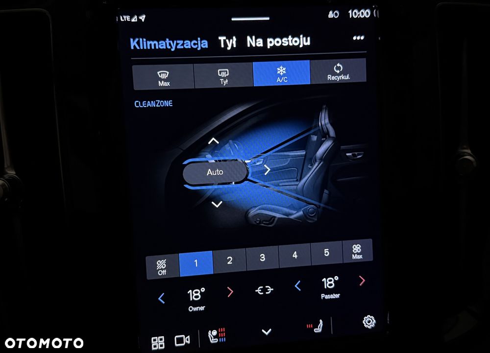 Volvo XC 60 B4 D AWD Plus Dark - 26