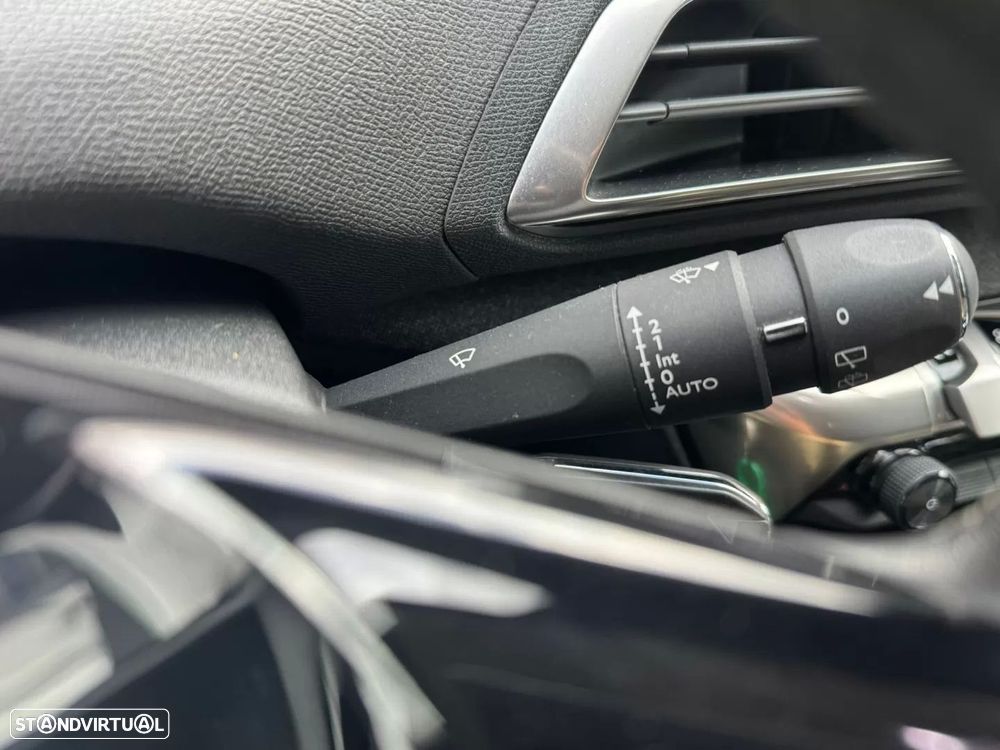 Peugeot 3008 1.5 BlueHDi Allure - 12