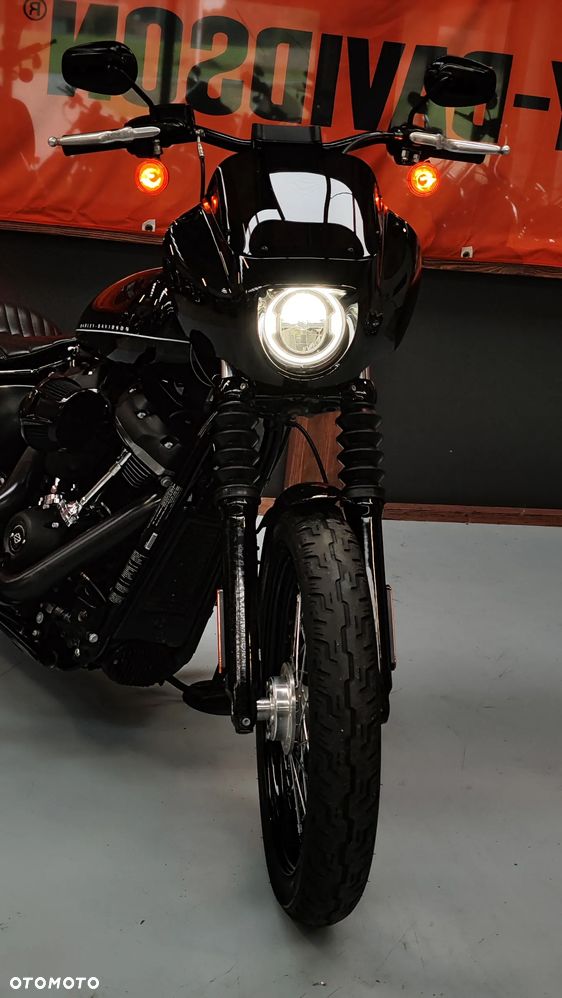 Harley-Davidson Softail Street Bob - 12