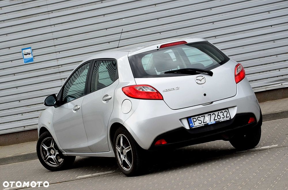 Mazda 2 - 6