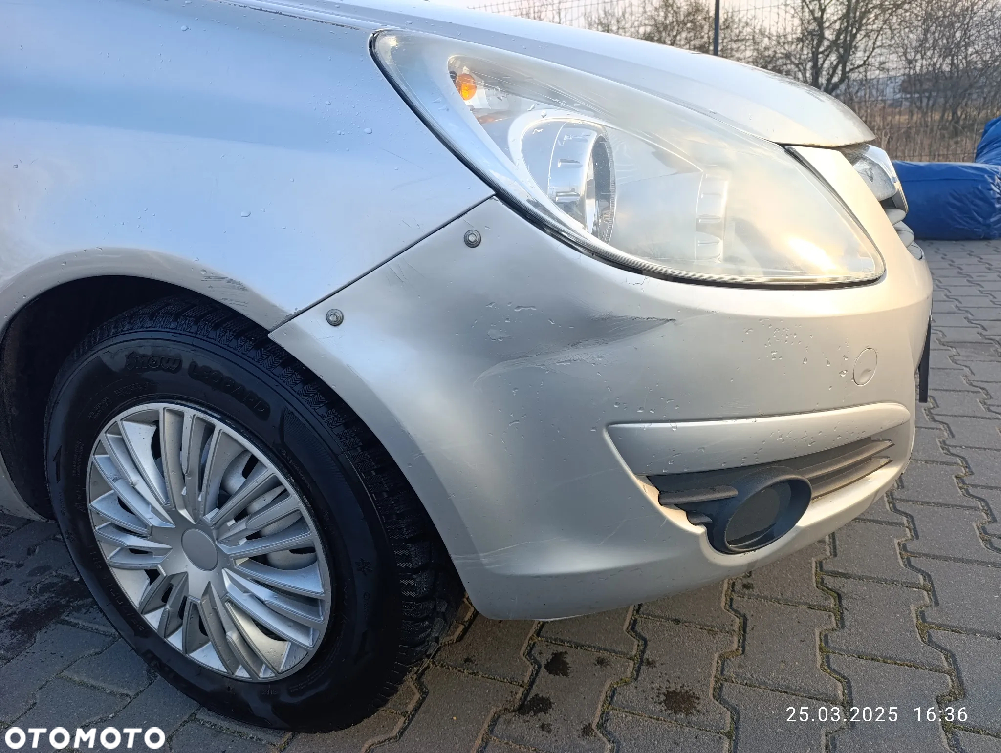 Opel Corsa 1.2 16V Cosmo - 3