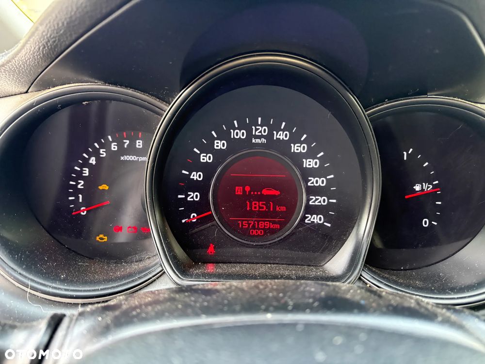 Kia Ceed - 10
