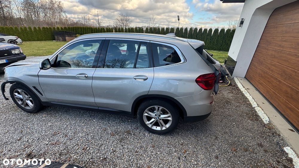 BMW X3 xDrive20d - 8