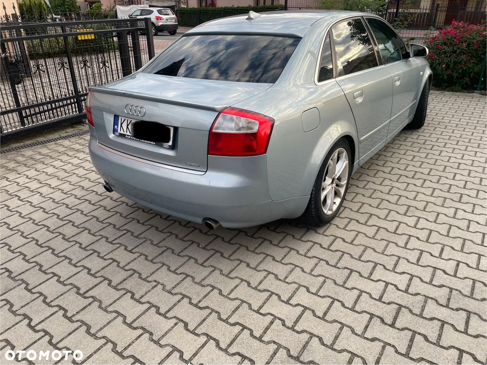 Audi A4 Limousine 1.8T Quattro - 4