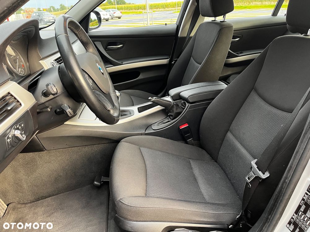 BMW Seria 3 320i Edition Lifestyle - 10