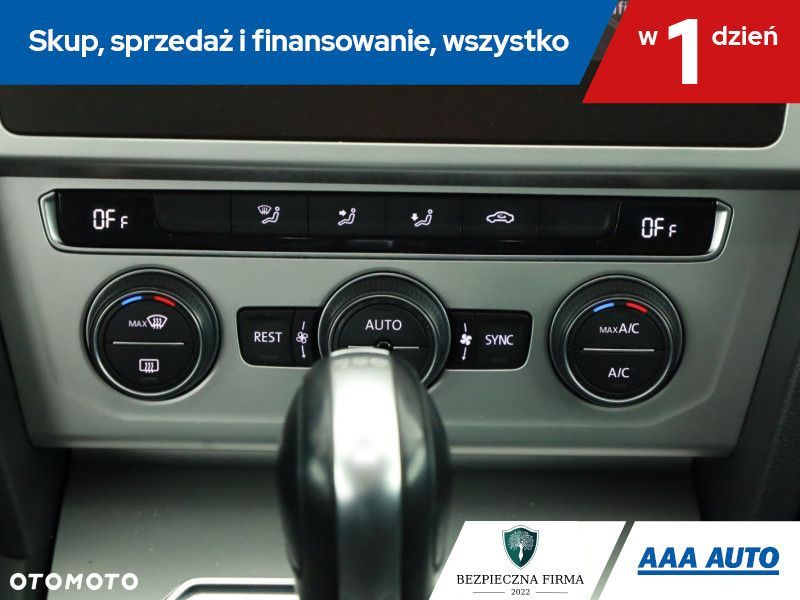 Volkswagen Passat - 17