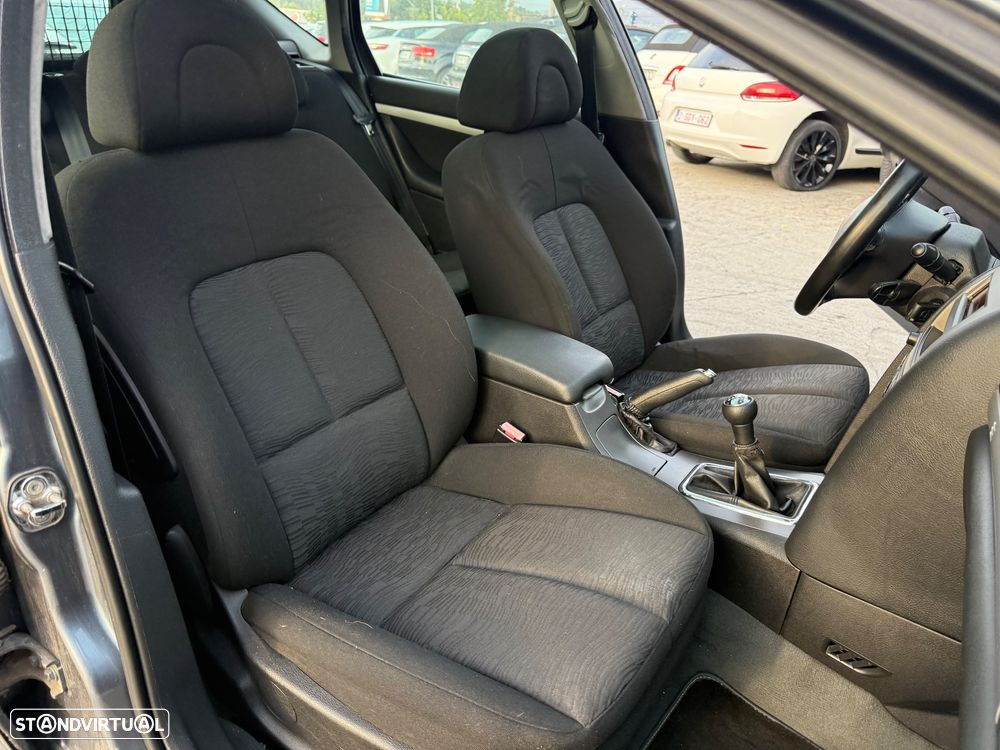 Peugeot 407 SW 1.6 HDi Executive - 8