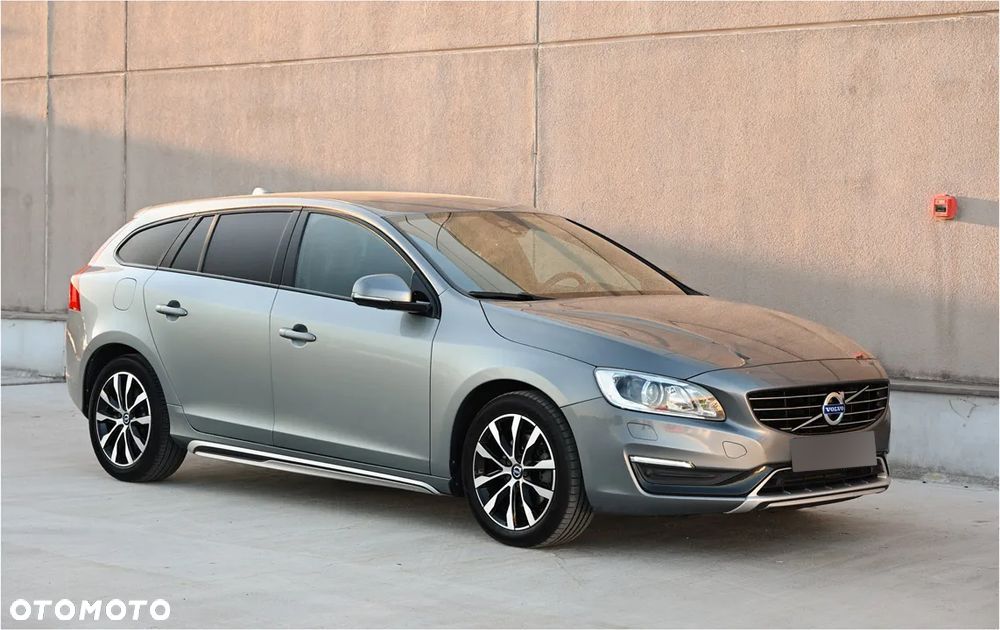 Volvo V60 D4 Geartronic Summum - 2