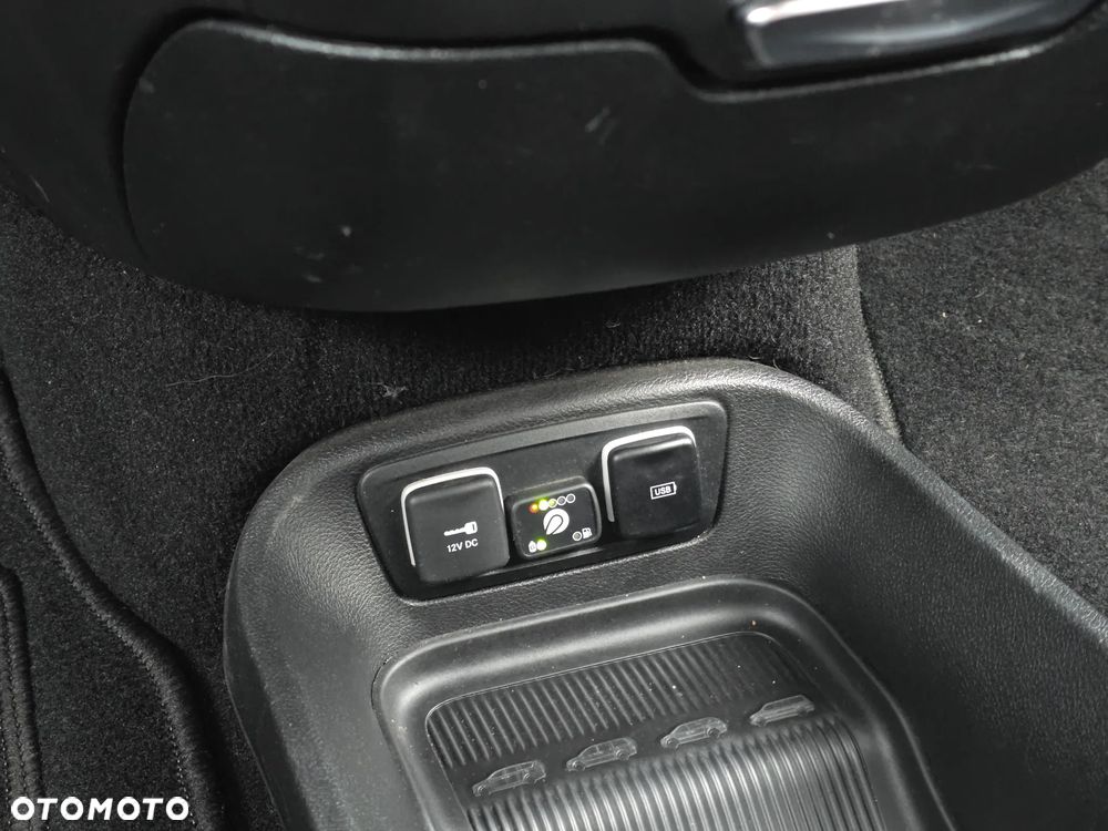 Chrysler Pacifica - 18